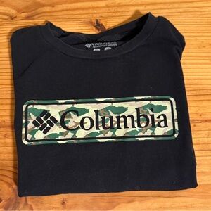 Columbia Black and Green Short Sleeve Tee
